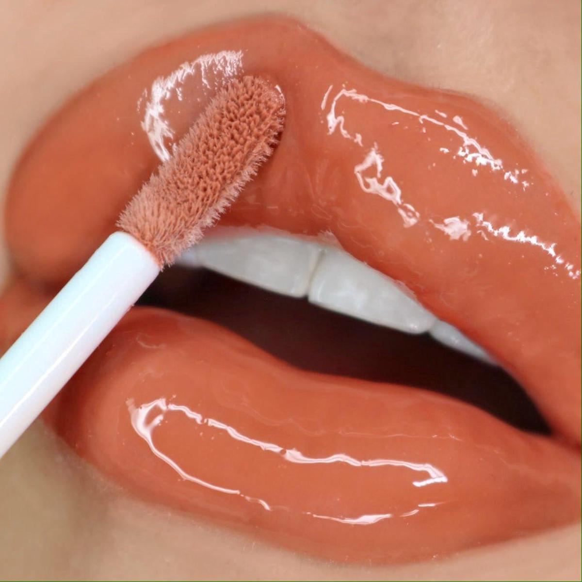 Ultra Dazzle Lipgloss 8211 Brown Suga